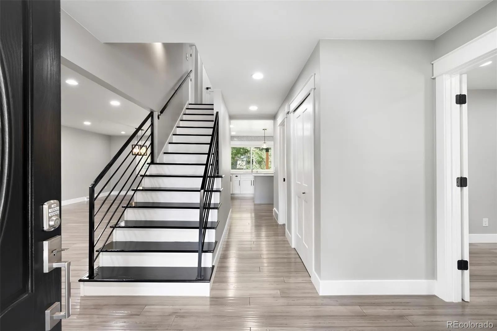 4015 S Olive Street Denver CO 80237 | MLS #REC9191927 09222026140908 1600 4