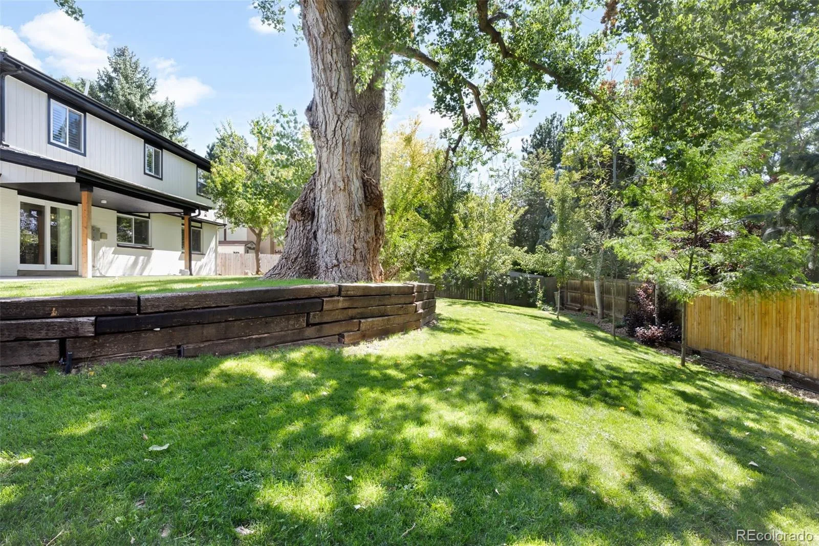 4015 S Olive Street Denver CO 80237 | MLS #REC9191927 09222026140908 1600 44