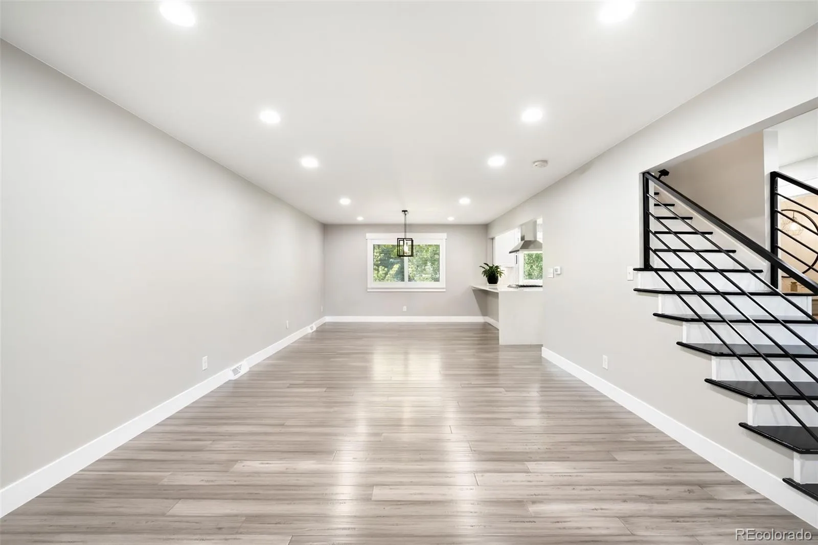 4015 S Olive Street Denver CO 80237 | MLS #REC9191927 09222026140908 1600 8