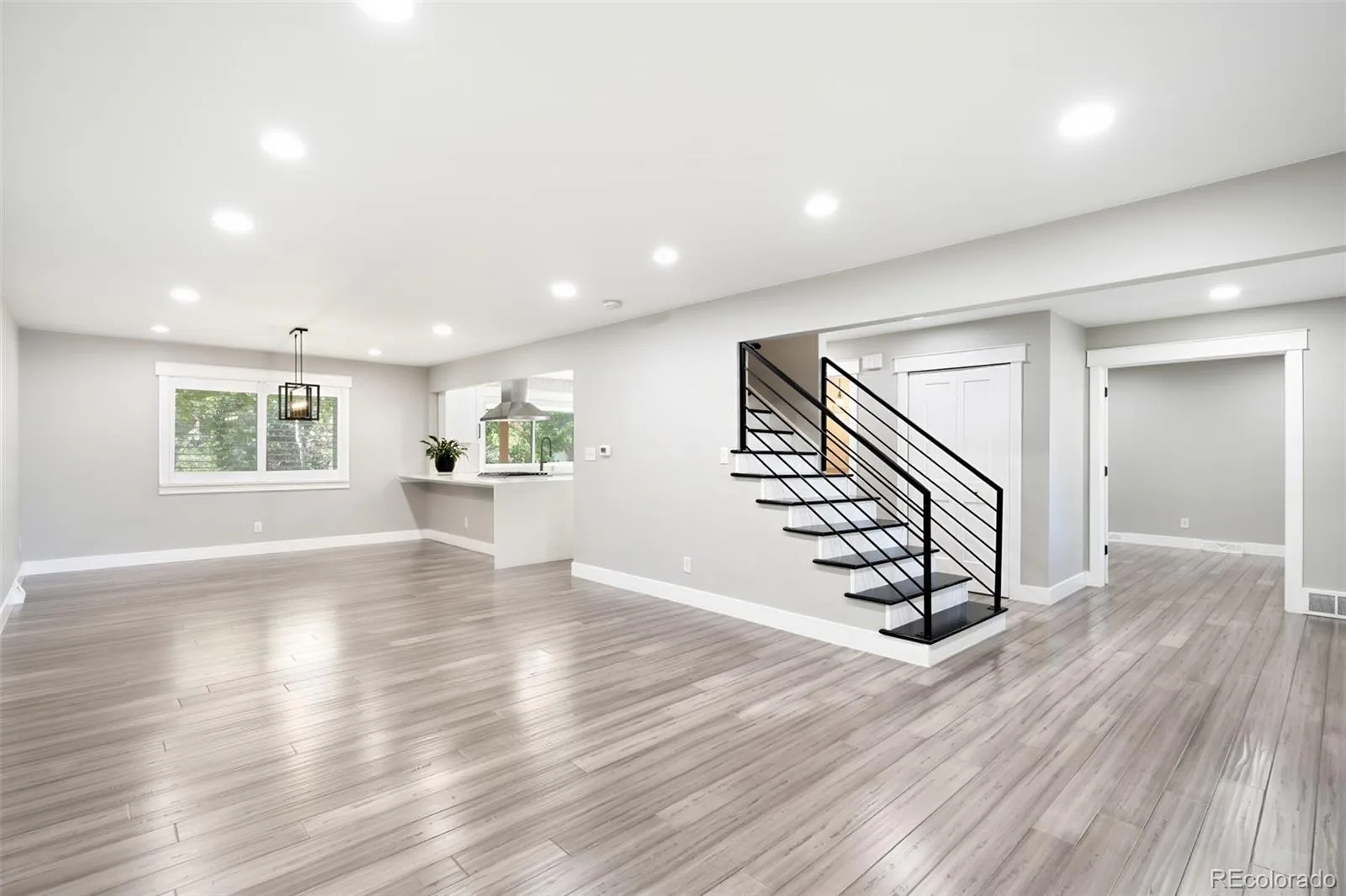 4015 S Olive Street Denver CO 80237 | MLS #REC9191927 09222026140908 1600 9