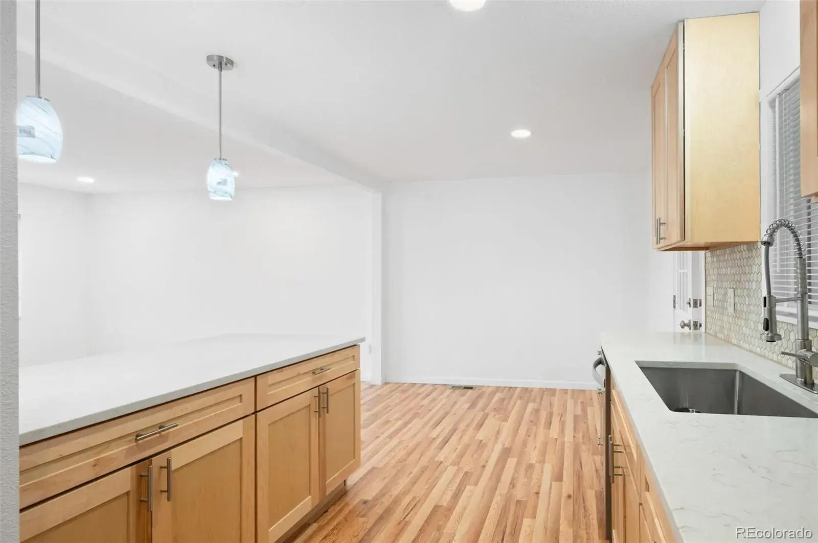 7821 Xavier Street Westminster CO 80030 MLS #REC9193005 01052026193800 1600 12