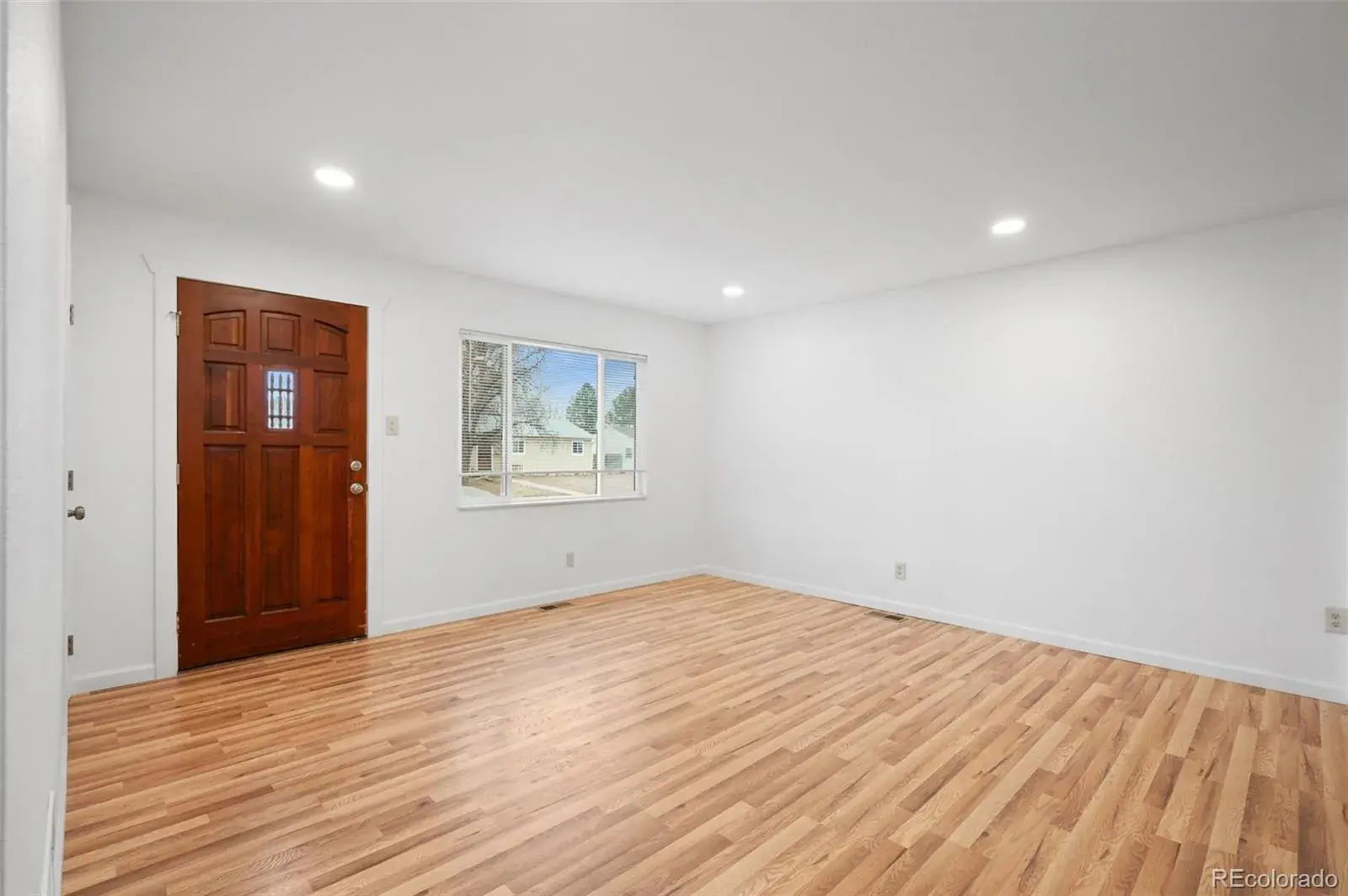 7821 Xavier Street Westminster CO 80030 MLS #REC9193005 01052026193800 1600 4