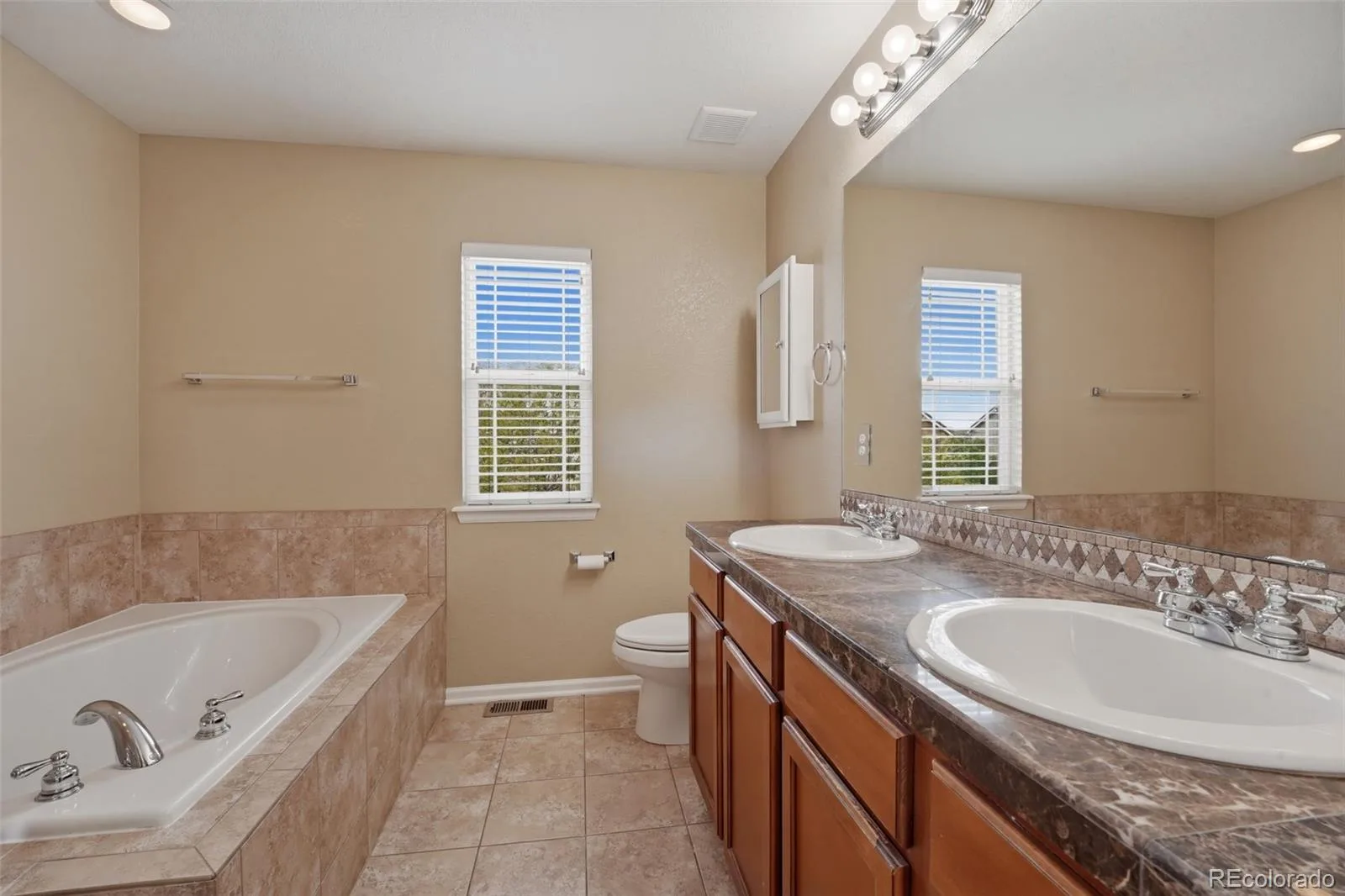 23469 E Ottawa Place Aurora CO 80016 MLS #REC9193696 06022026064408 1600 11