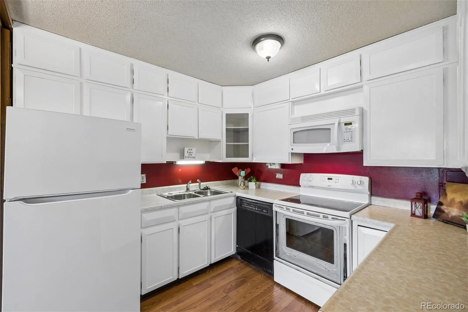 9150 E Center Avenue #4B Denver CO 80247 | MLS #REC9198399 07222026023253 1600 2