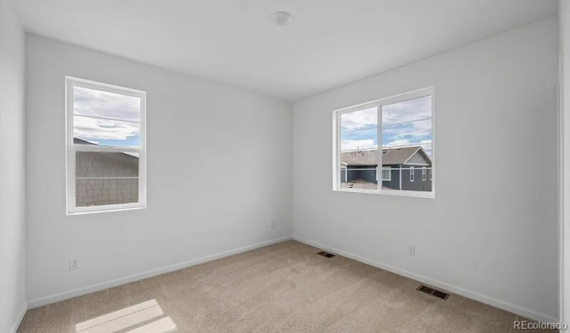 6573 N Malta Street Aurora CO 80019 | MLS #REC9202040 09222026140746 800 19