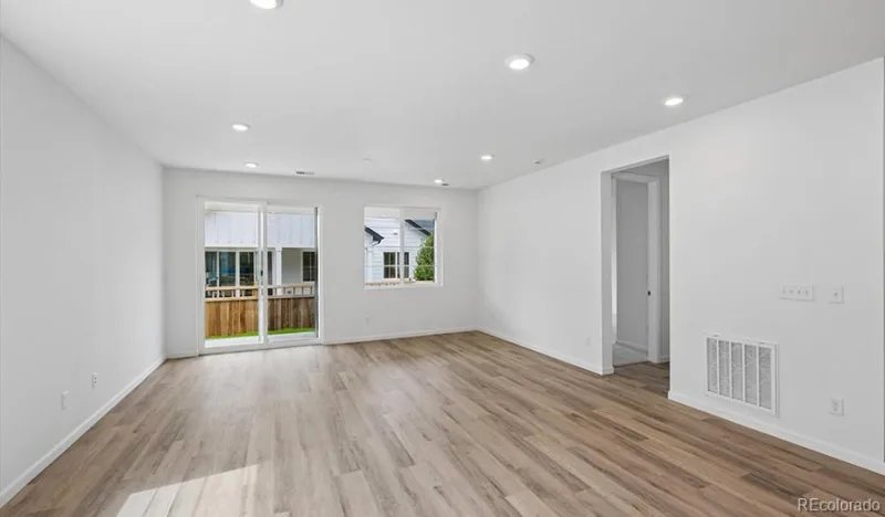 6573 N Malta Street Aurora CO 80019 | MLS #REC9202040 09222026140746 800 4