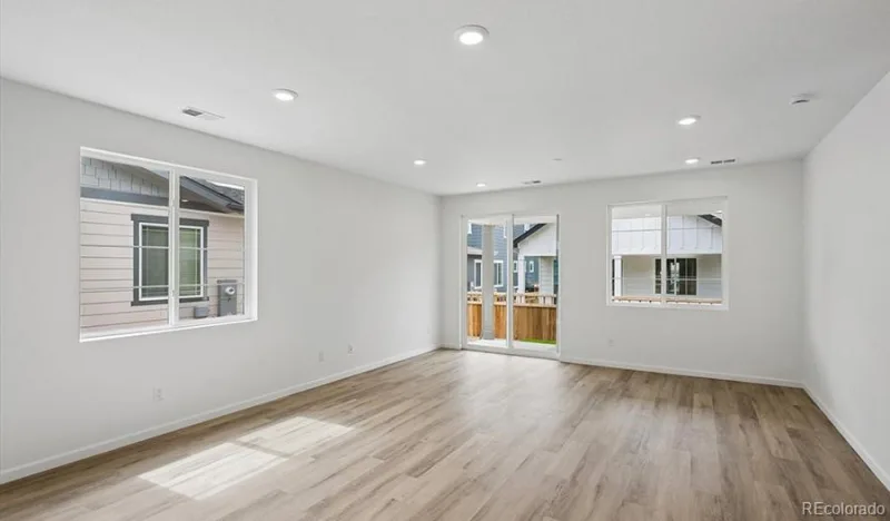 6573 N Malta Street Aurora CO 80019 | MLS #REC9202040 09222026140746 800 5