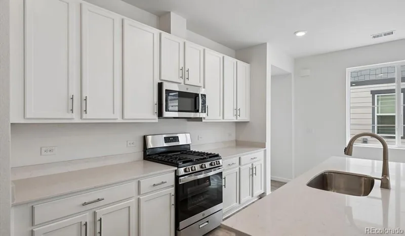 6573 N Malta Street Aurora CO 80019 | MLS #REC9202040 09222026140746 800 9