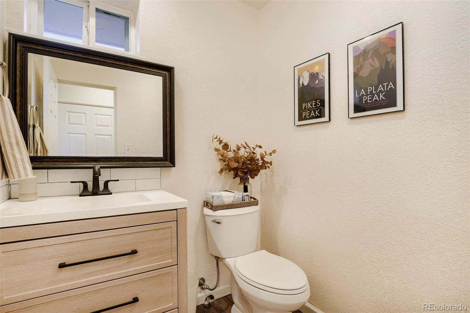 2020 Newcombe Drive Lakewood CO 80215 MLS #REC9202105 06022026211002 1600 11