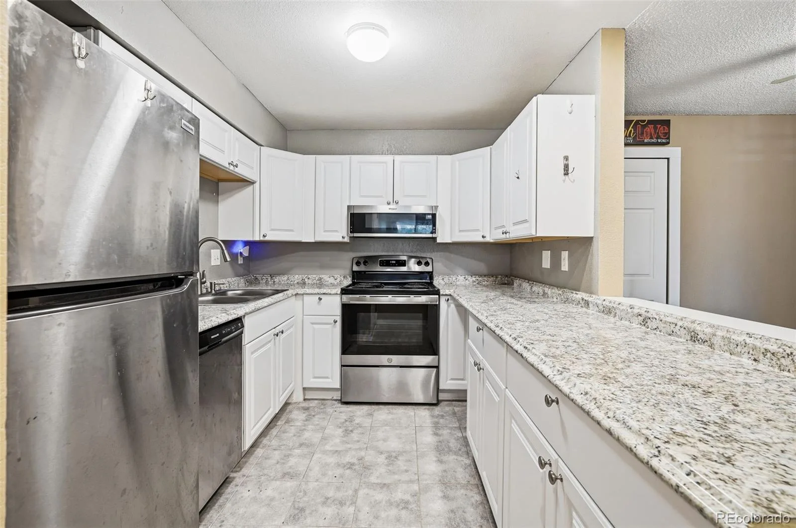 2280 S Oswego Way #201 Aurora CO 80014 | MLS #REC9203448 08272026004523 1600 12