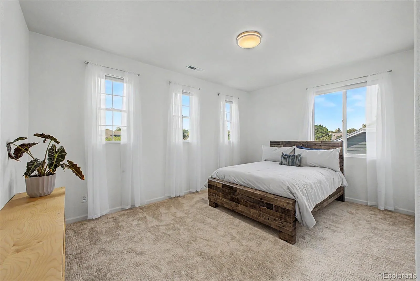 1820 Lochmore Drive Longmont CO 80504 | MLS #REC9203689 08202026215832 1600 21