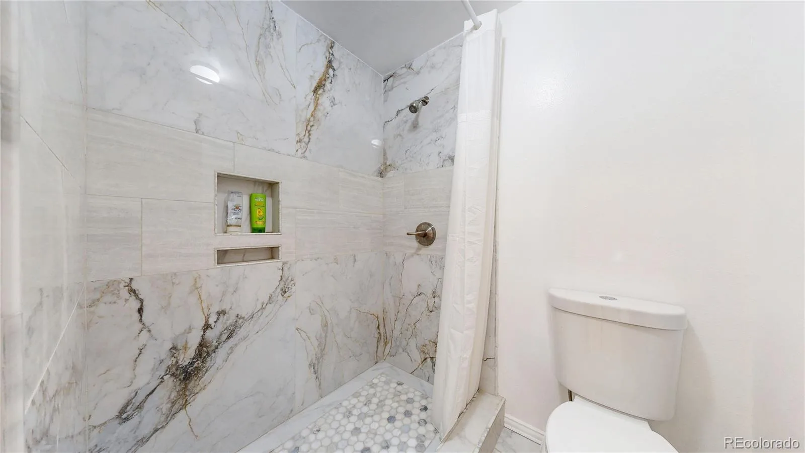 10453 W Arkansas Drive Lakewood CO 80232 | MLS #REC9206665 08042026223240 1600 25