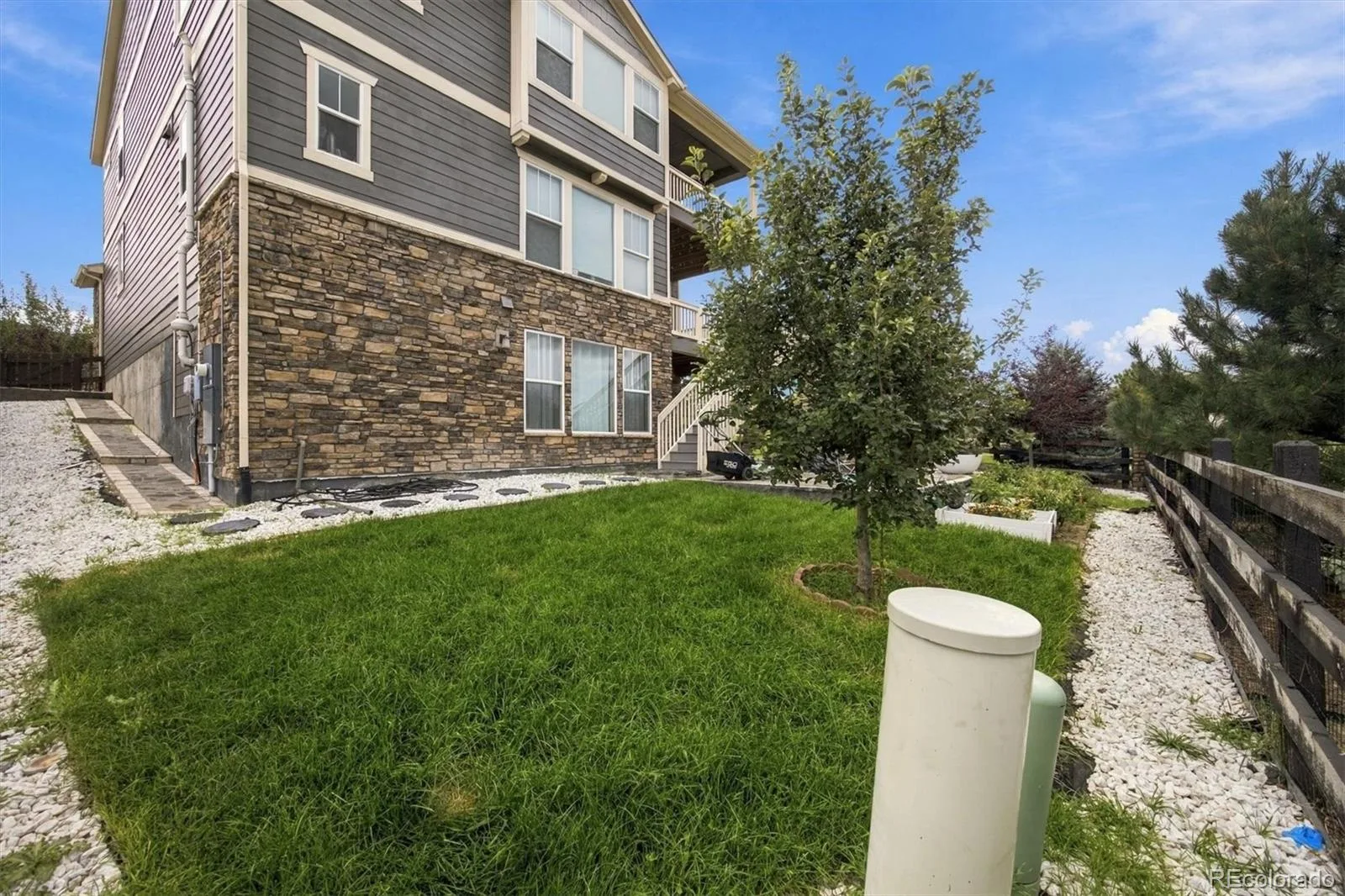 23791 E Minnow Drive Aurora CO 80016 | MLS #REC9208860 10152026213647 1600 31