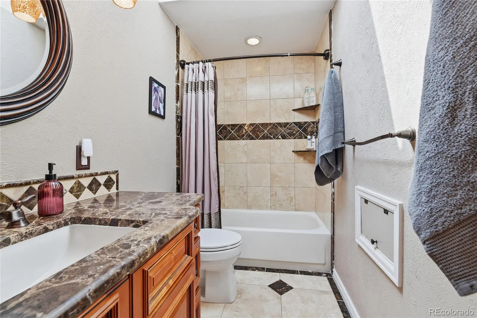 8390 W Harvard Drive Lakewood CO 80227 MLS #REC9209581 05012026002528 1600 26
