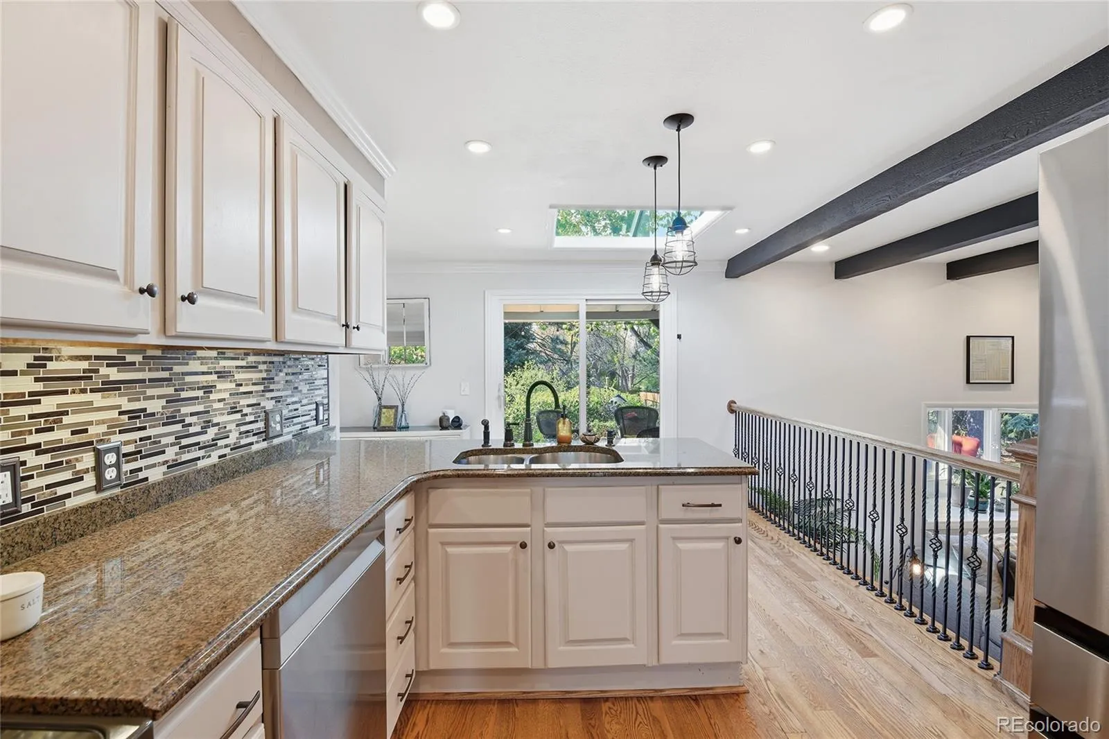 8390 W Harvard Drive Lakewood CO 80227 MLS #REC9209581 05012026002528 1600 9