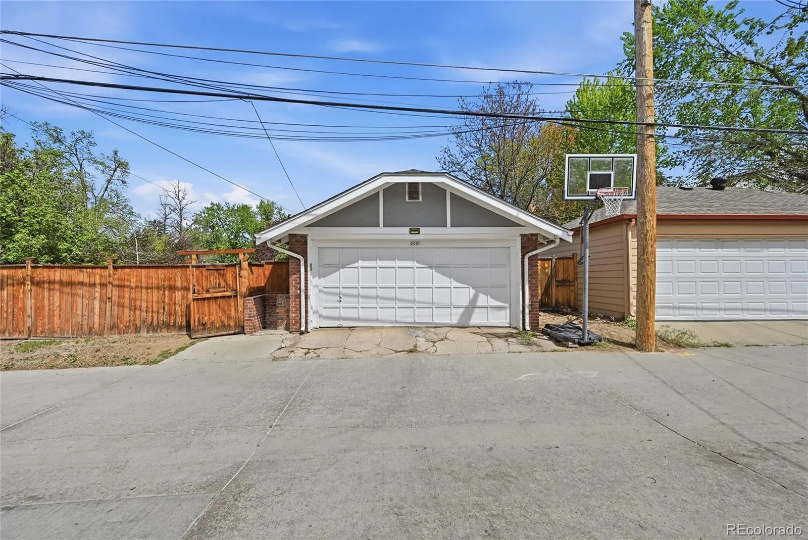 2001 S Fillmore Street Denver CO 80210 MLS #REC9211367 05052026045925 1600 29