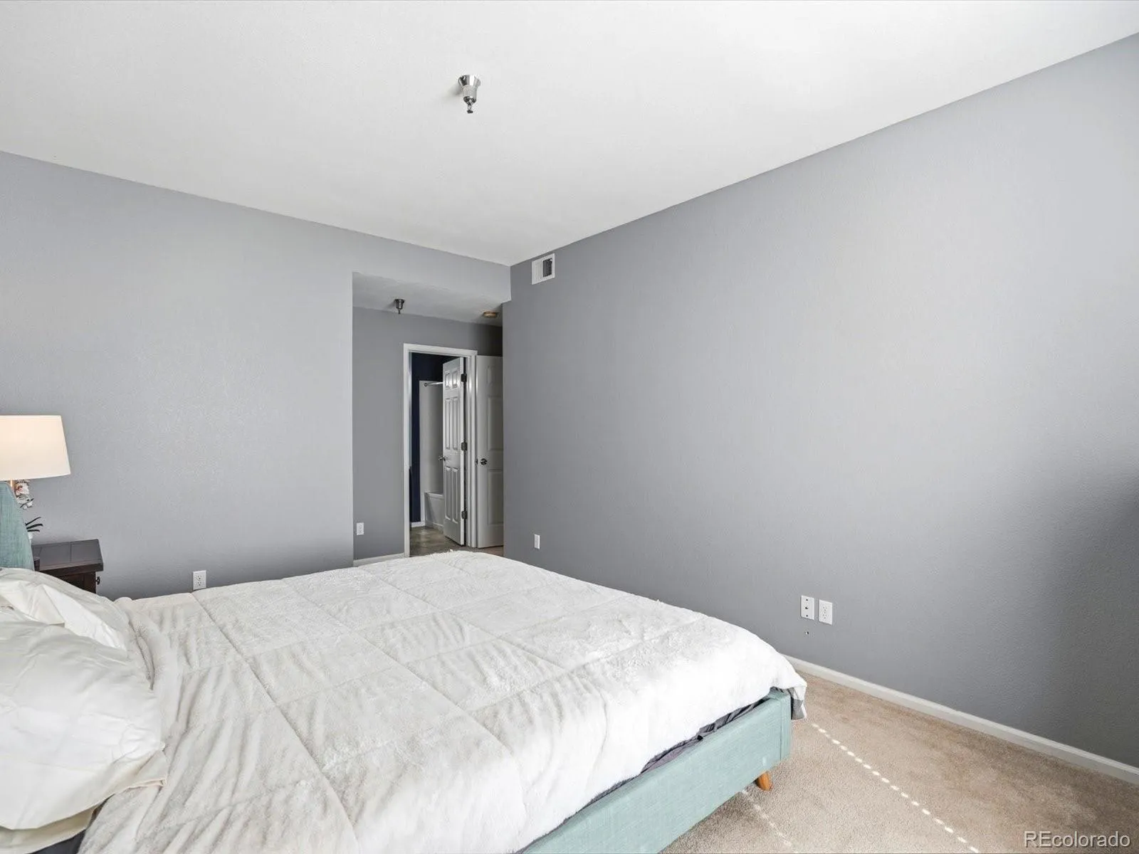 2575 S Syracuse Way #H202 Denver CO 80231 MLS #REC9212044 04292026215702 1600 15