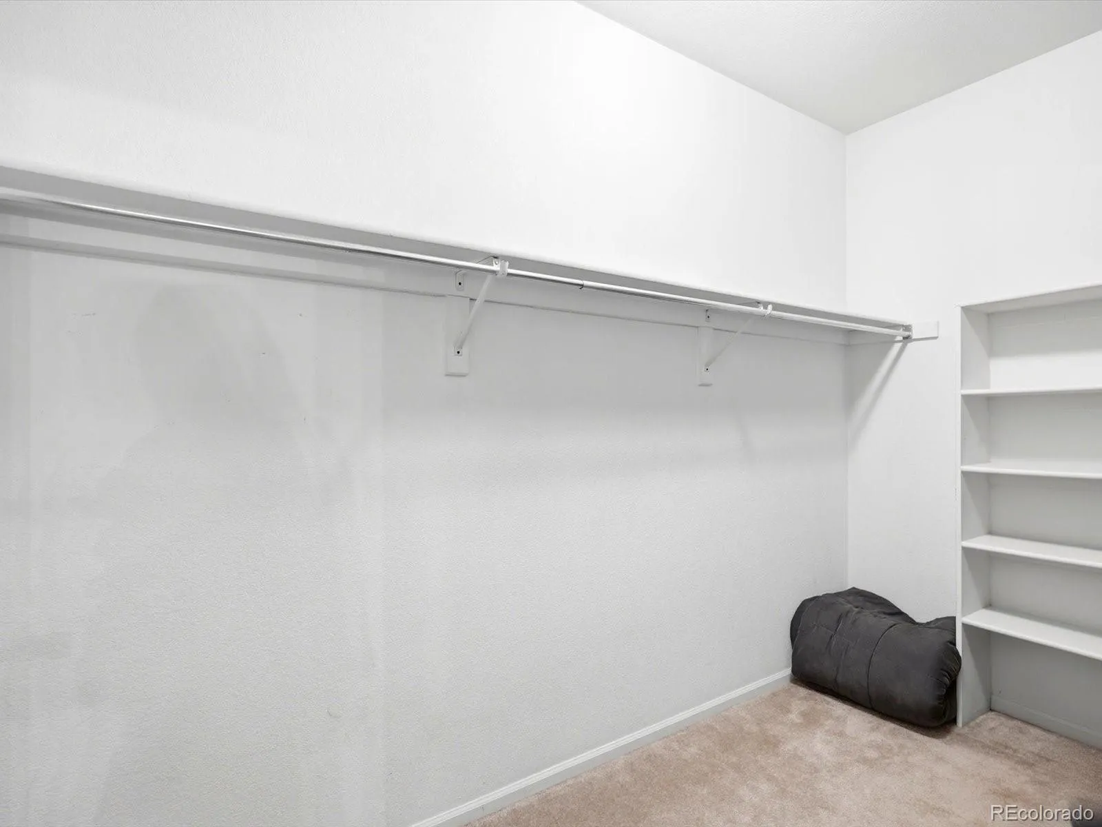 2575 S Syracuse Way #H202 Denver CO 80231 MLS #REC9212044 04292026215702 1600 17