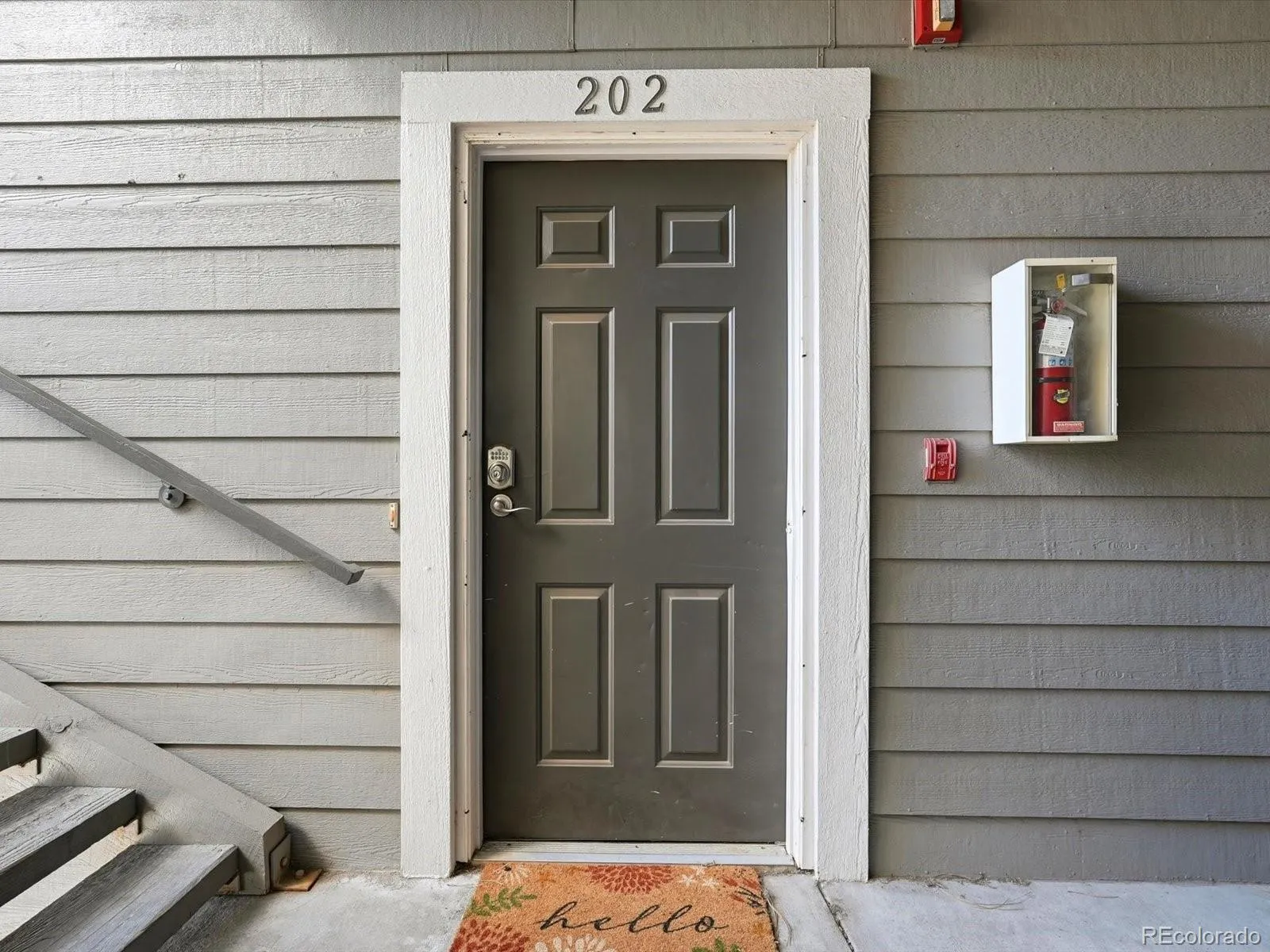 2575 S Syracuse Way #H202 Denver CO 80231 MLS #REC9212044 04292026215702 1600 2