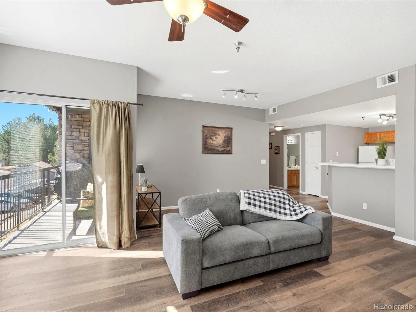2575 S Syracuse Way #H202 Denver CO 80231 MLS #REC9212044 04292026215702 1600 25