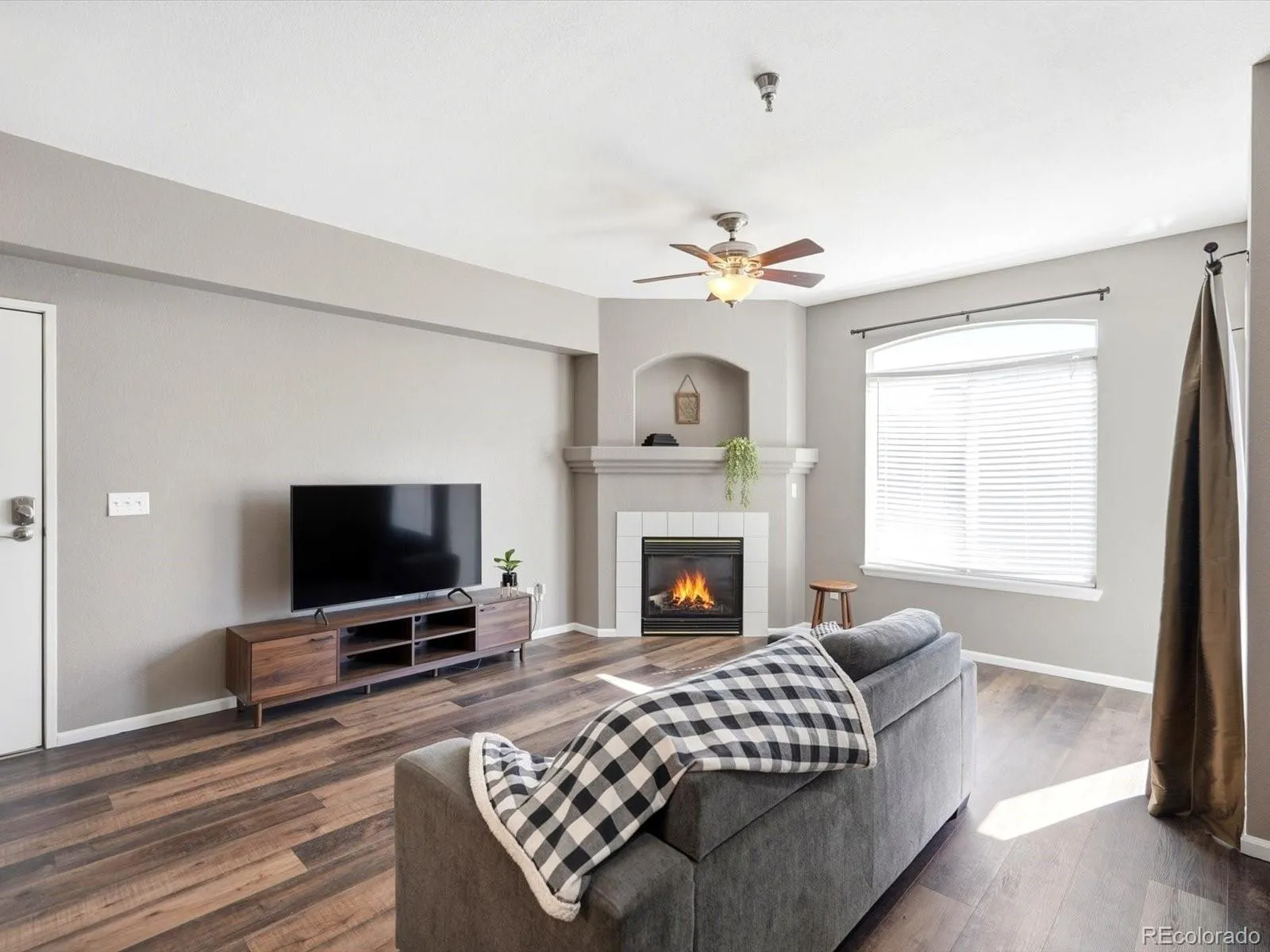 2575 S Syracuse Way #H202 Denver CO 80231 MLS #REC9212044 04292026215702 1600 32