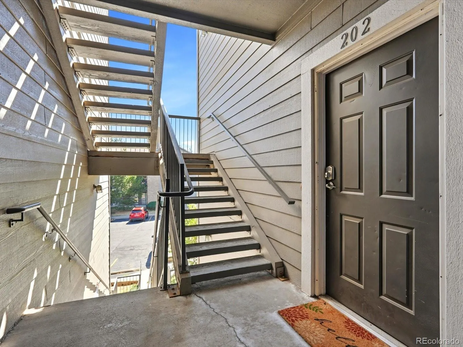 2575 S Syracuse Way #H202 Denver CO 80231 MLS #REC9212044 04292026215702 1600 34