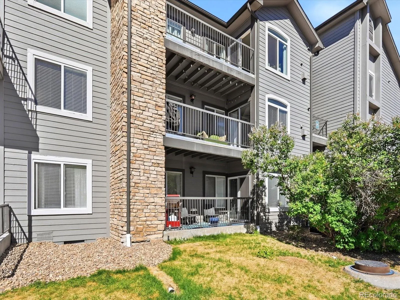2575 S Syracuse Way #H202 Denver CO 80231 MLS #REC9212044 04292026215702 1600 38