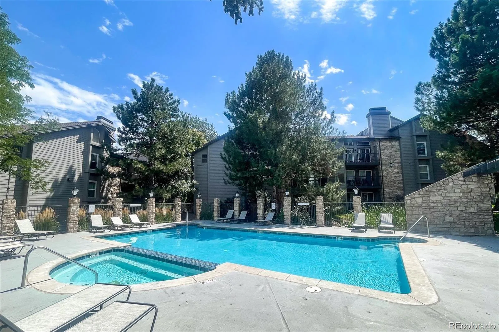 2575 S Syracuse Way #H202 Denver CO 80231 MLS #REC9212044 04292026215702 1600 46