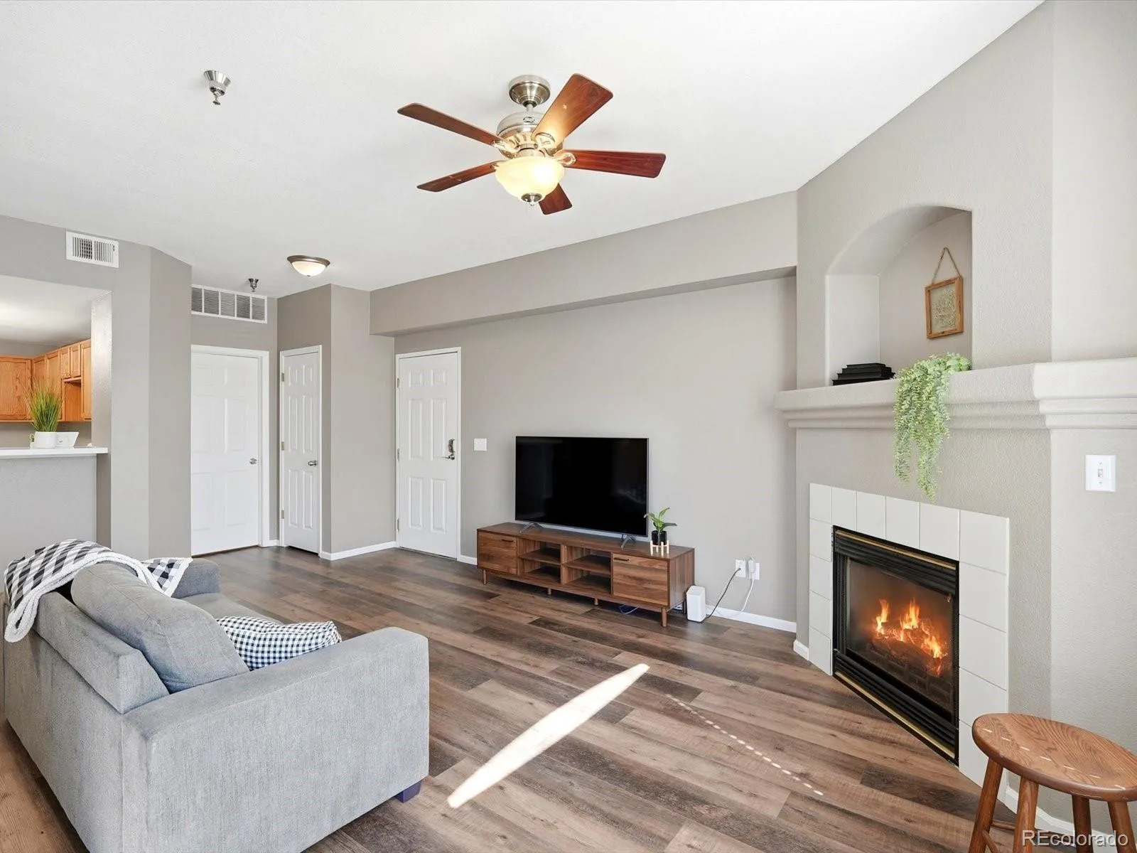 2575 S Syracuse Way #H202 Denver CO 80231 MLS #REC9212044 04292026215702 1600 9
