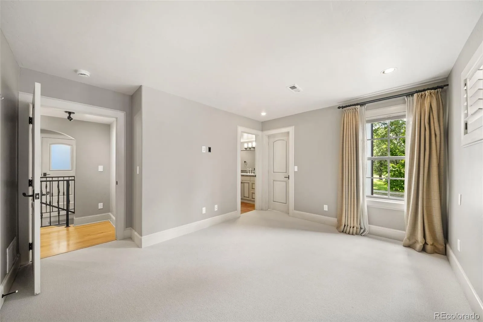 1034 S Franklin Street Denver CO 80209 | MLS #REC9212594 08212026071934 1600 20