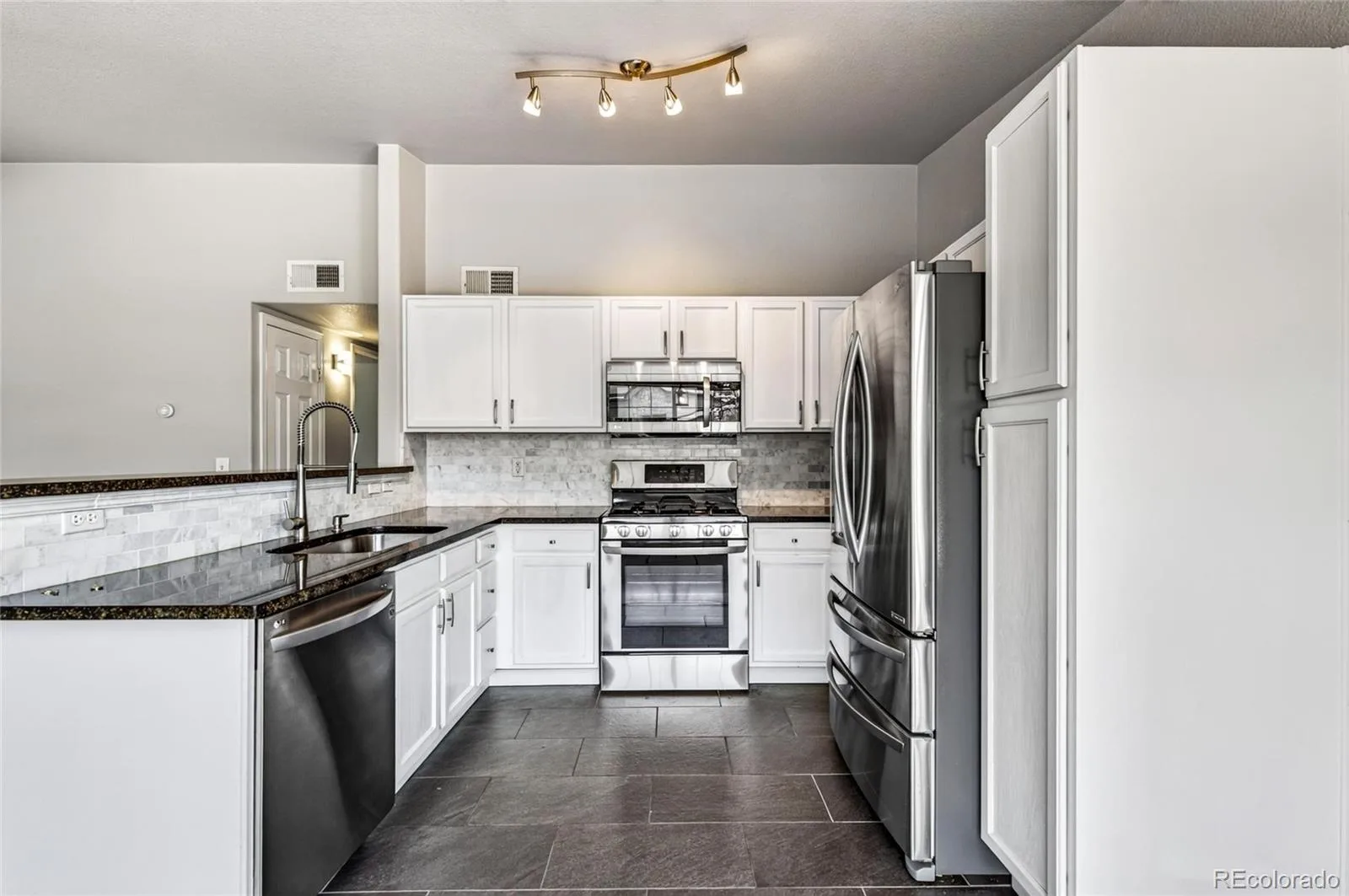 9992 E Idaho Circle #201 Aurora CO 80247 MLS #REC9214519 07222026190012 1600 3