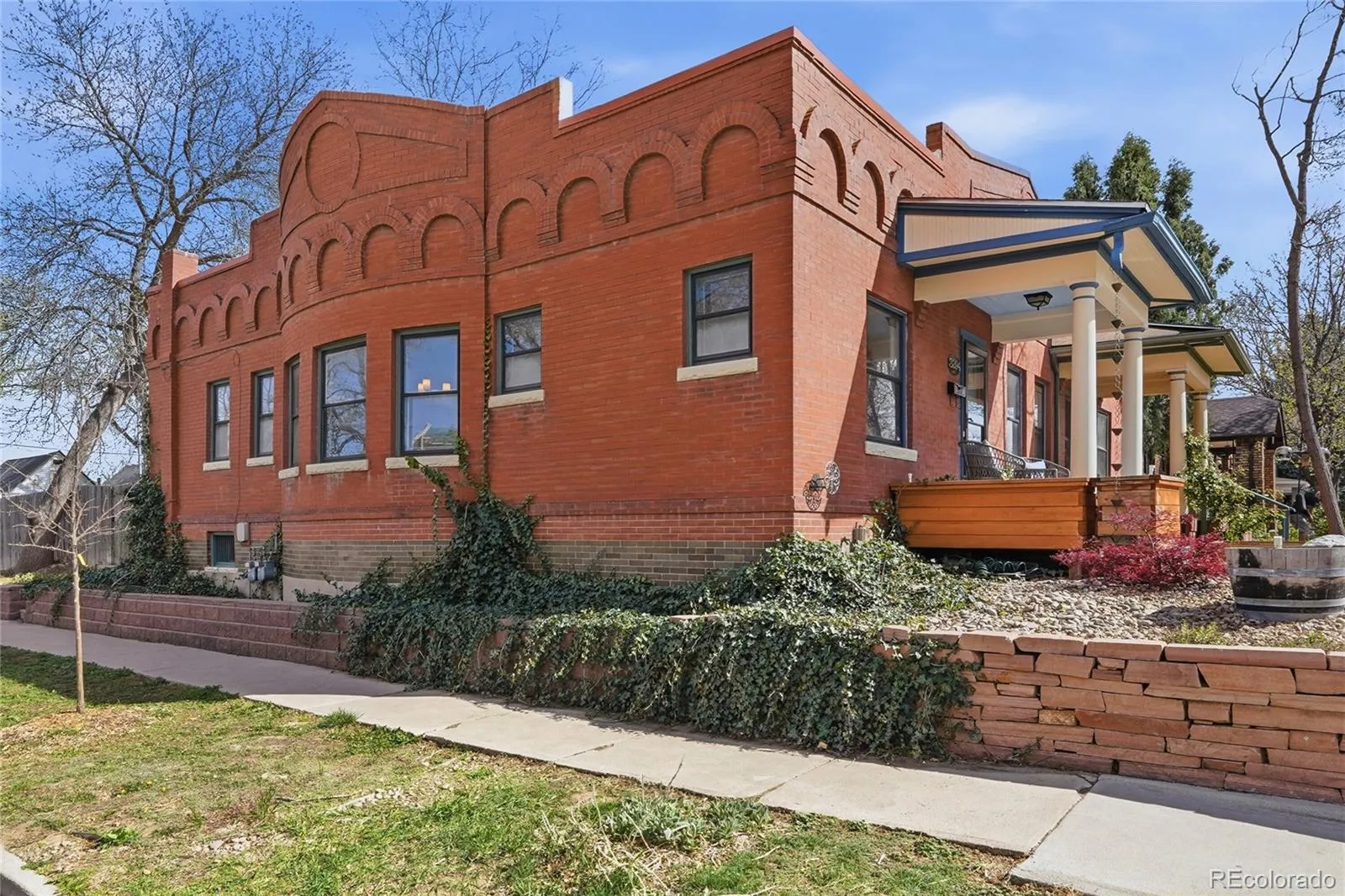 04102026182642 1600 1