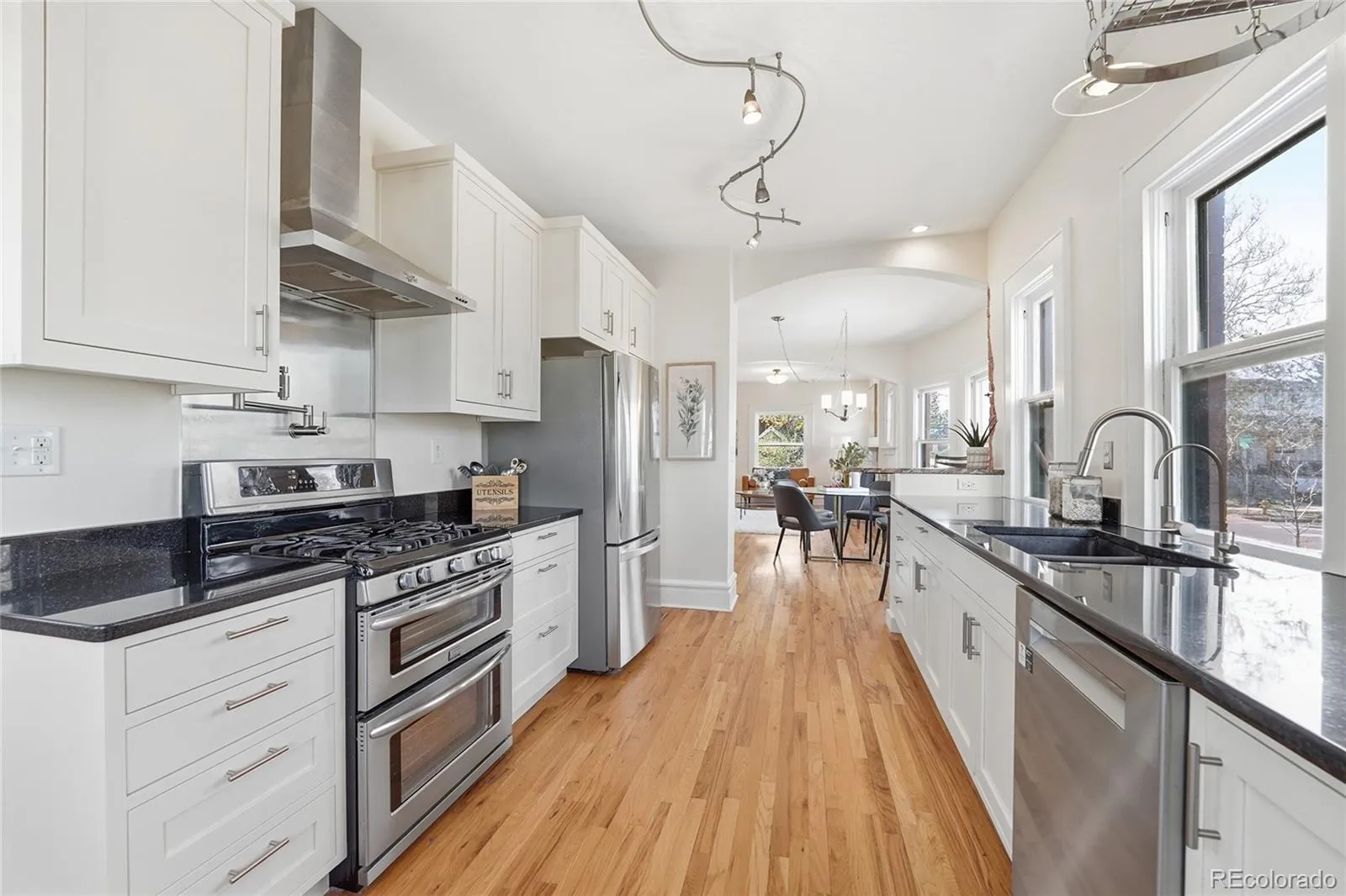 04102026182642 1600 11