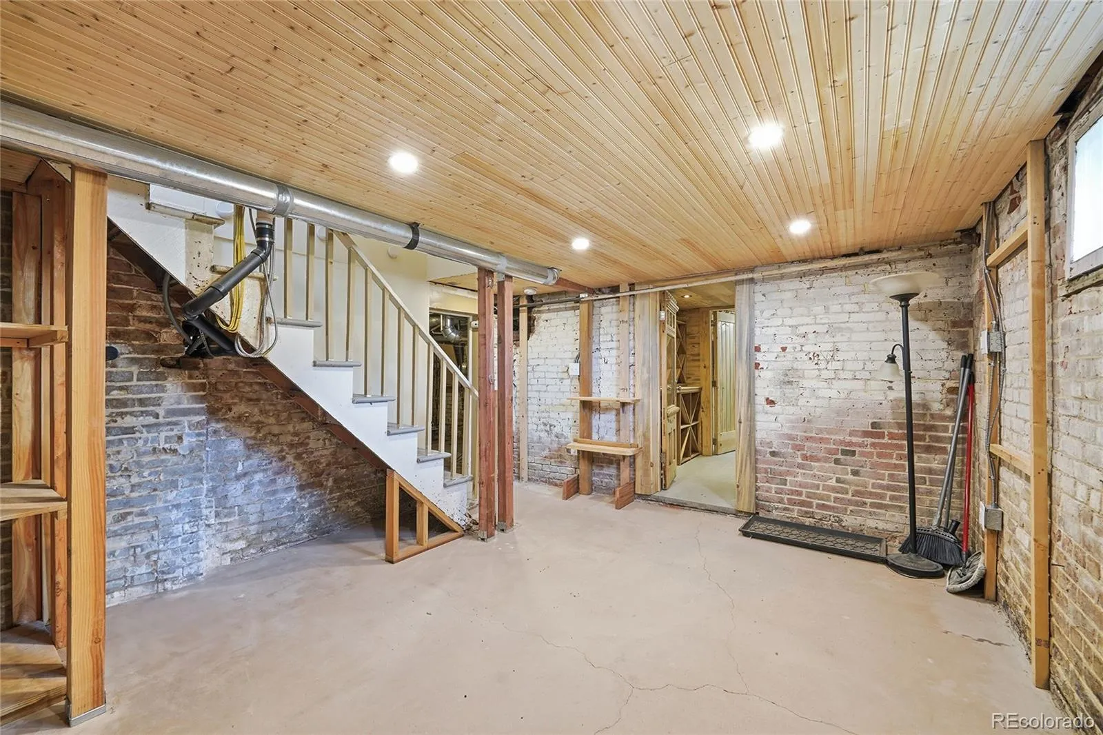 04102026182642 1600 15