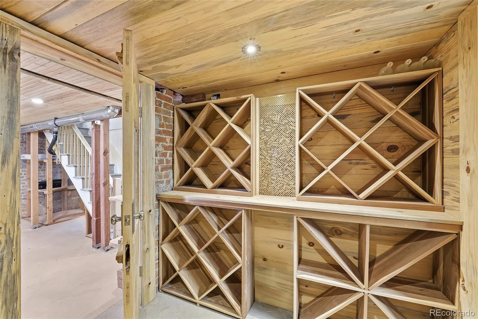 04102026182642 1600 16