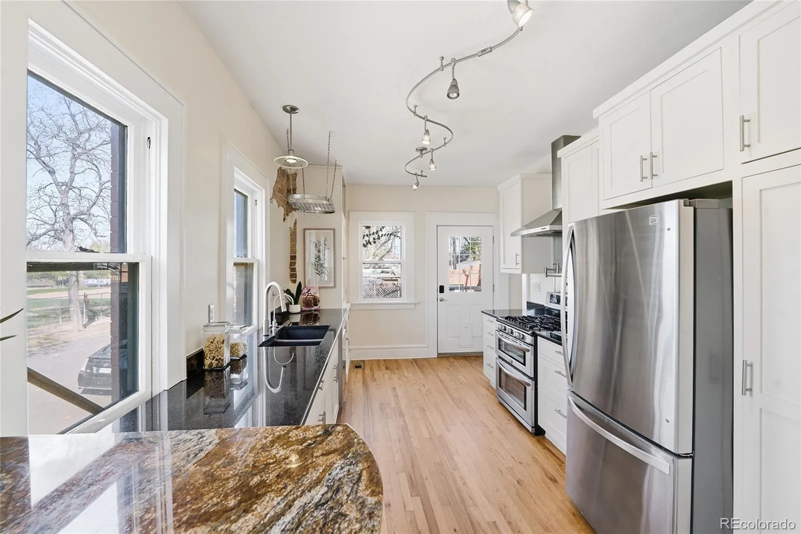 04102026182642 1600 9