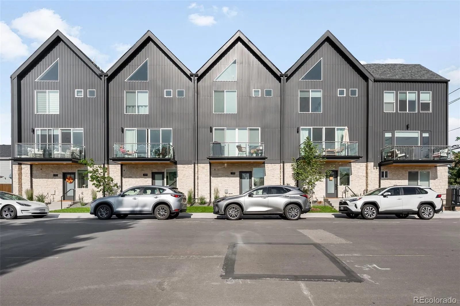 04122026192141 1600 0