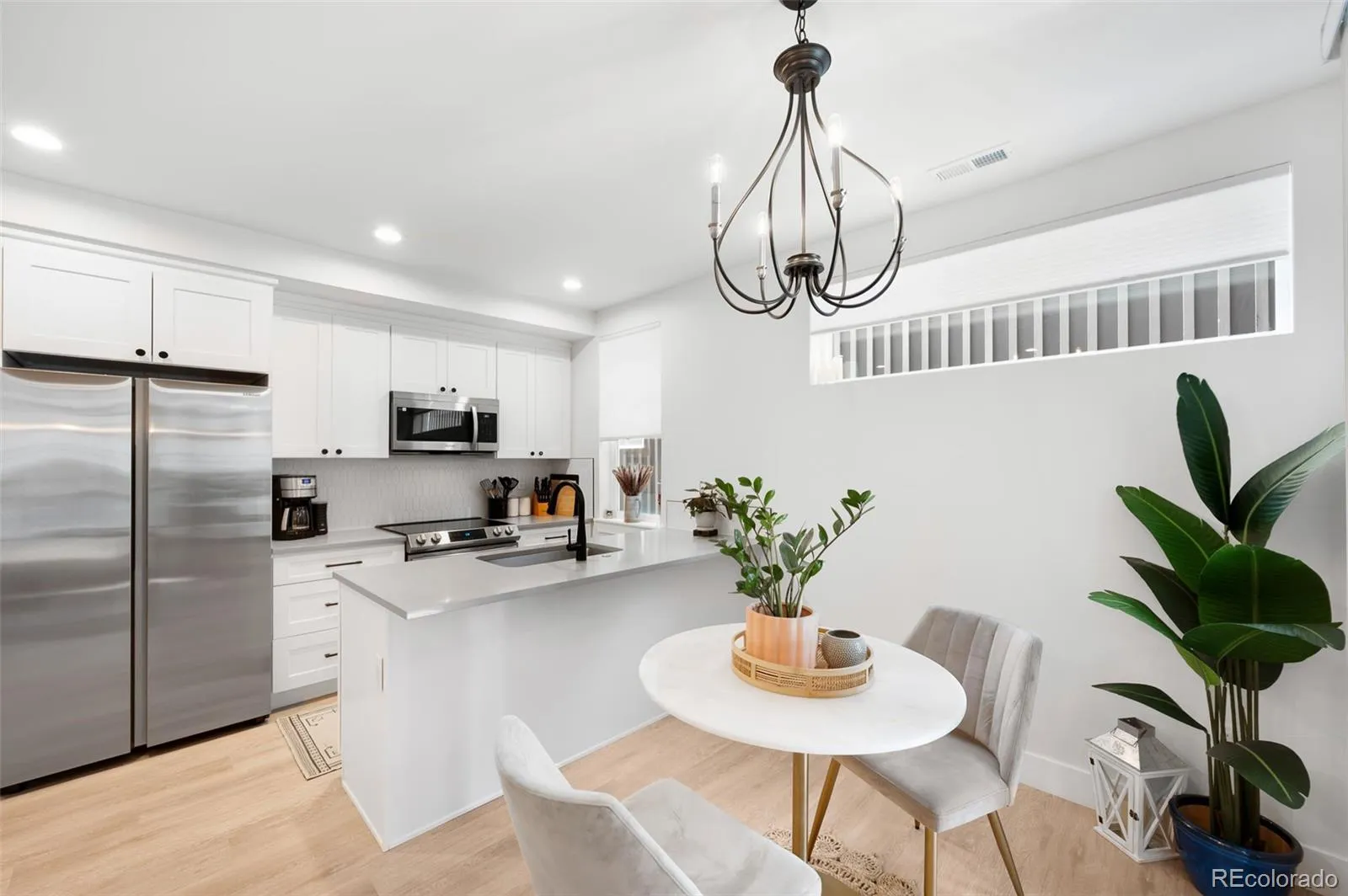 04122026192141 1600 1