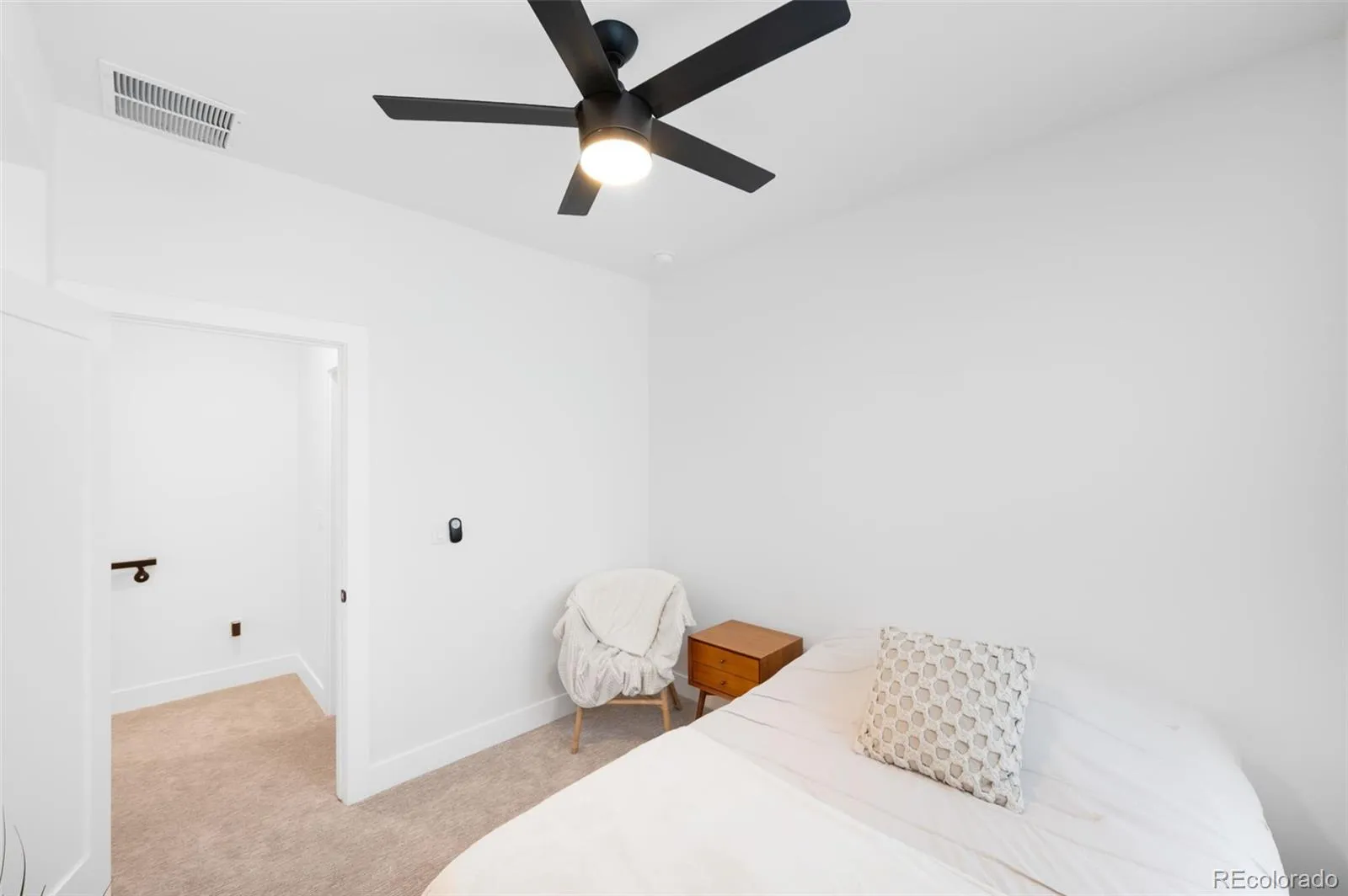 04122026192141 1600 15