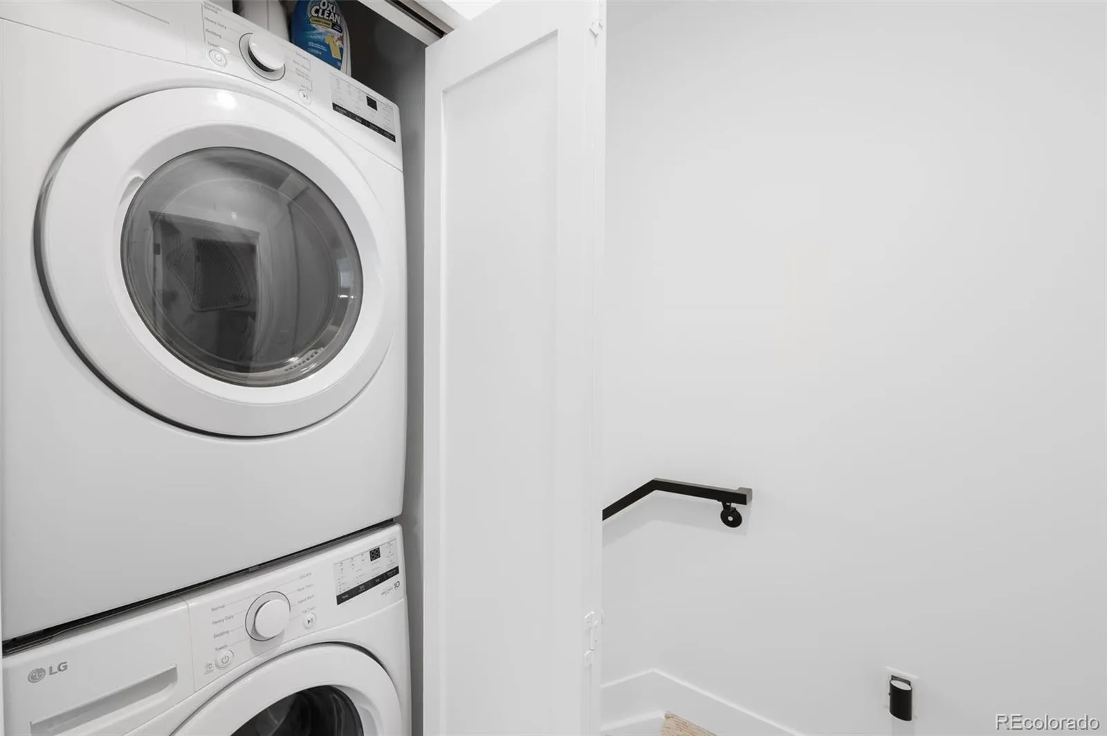 04122026192141 1600 22