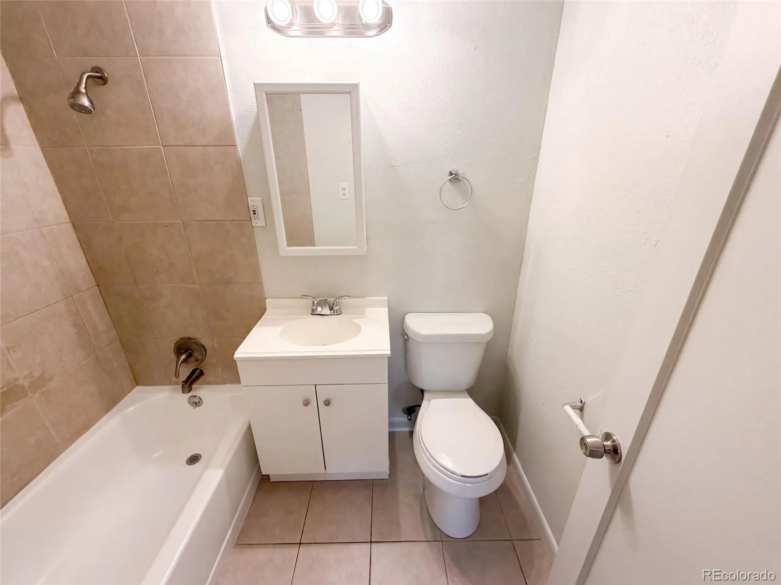 790 Hanover Street Aurora CO 80010 | MLS #REC9216883 09232026014241 1600 19
