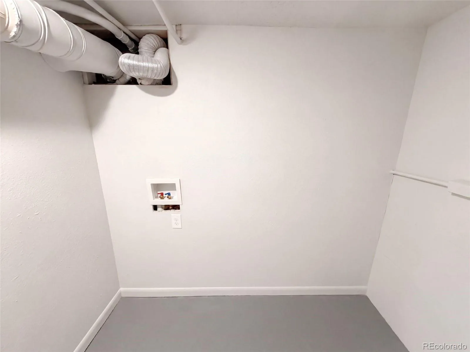 790 Hanover Street Aurora CO 80010 | MLS #REC9216883 09232026014241 1600 28