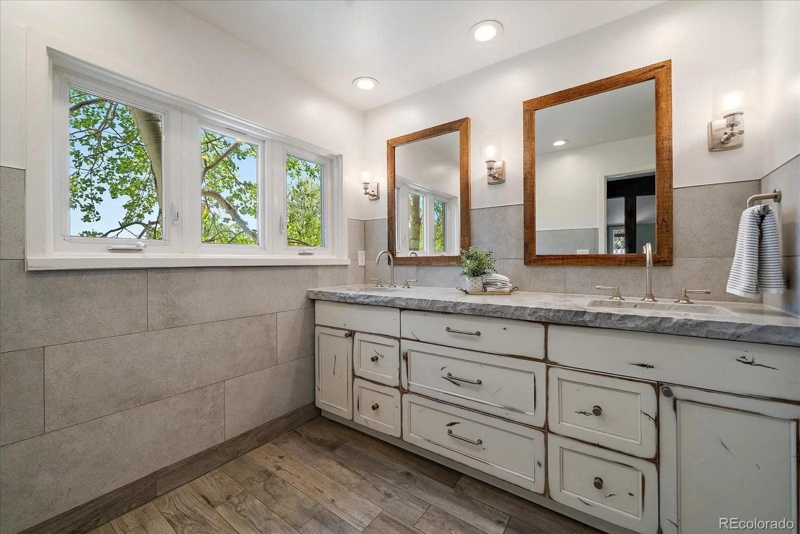 1229 Soda Creek Drive Evergreen CO 80439 | MLS #REC9217834 05262026232801 1600 28