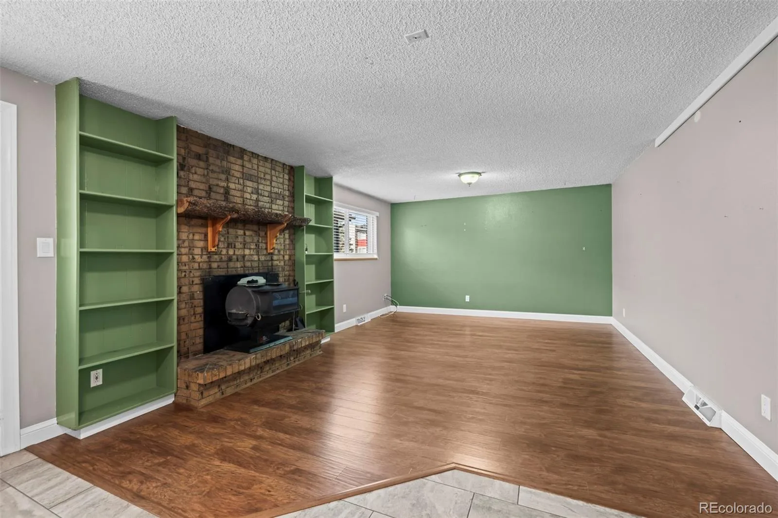 1111 S Holland Court Lakewood CO 80232 | MLS #REC9219131 10062026214455 1600 14