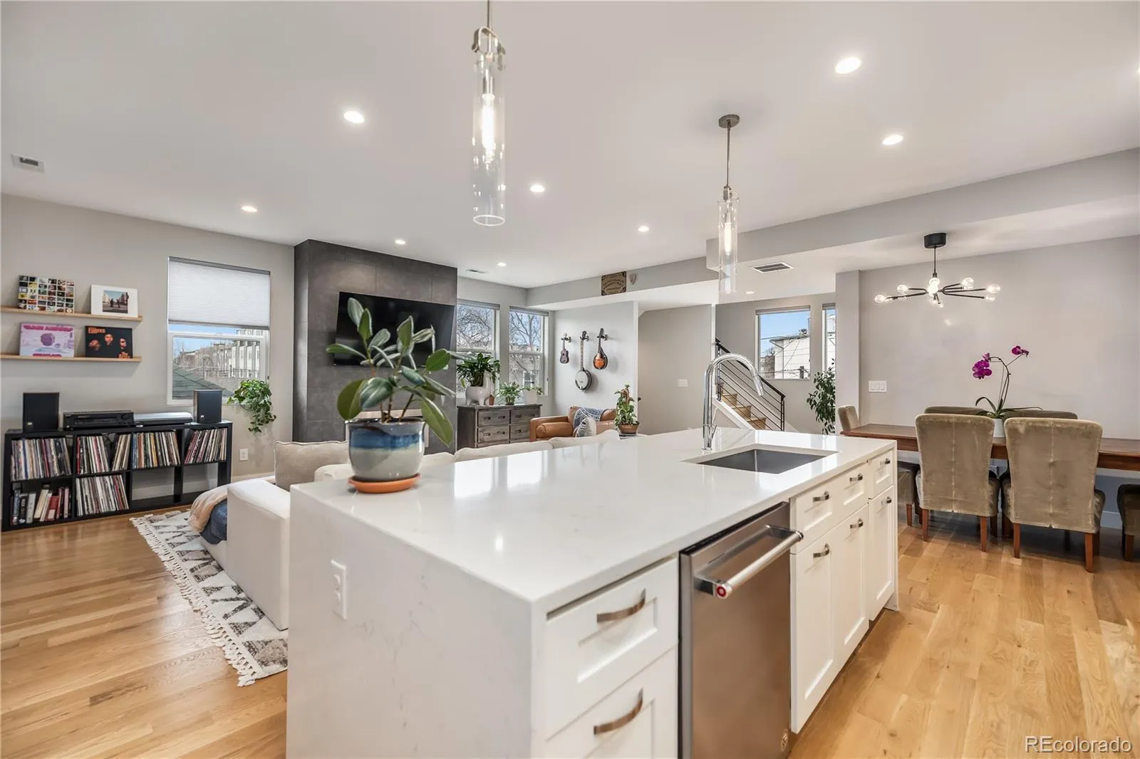 1728 Hooker Street Denver CO 80204 MLS #REC9222096 04222026163745 1600 6