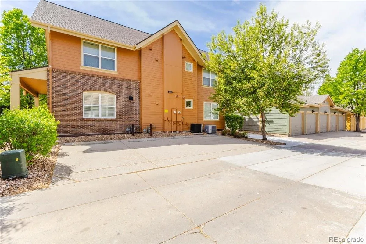 2609 Emporia Court Denver CO 80238 | MLS #REC9222132 08302026151334 1200 23