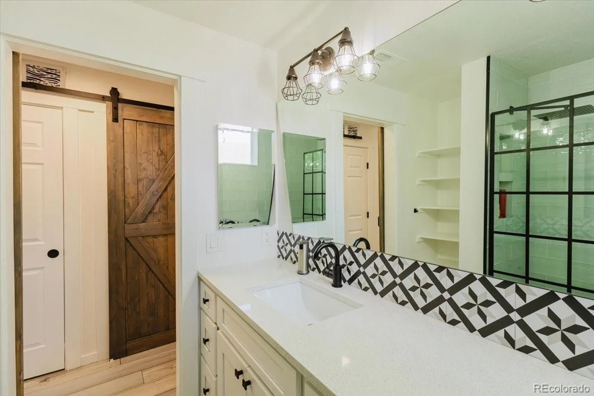 2609 Emporia Court Denver CO 80238 | MLS #REC9222132 08302026151334 1200 27