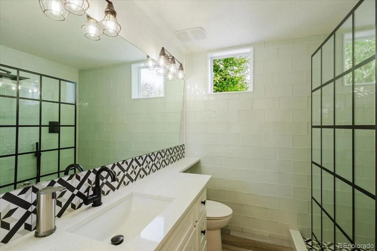 2609 Emporia Court Denver CO 80238 | MLS #REC9222132 08302026151334 1200 28