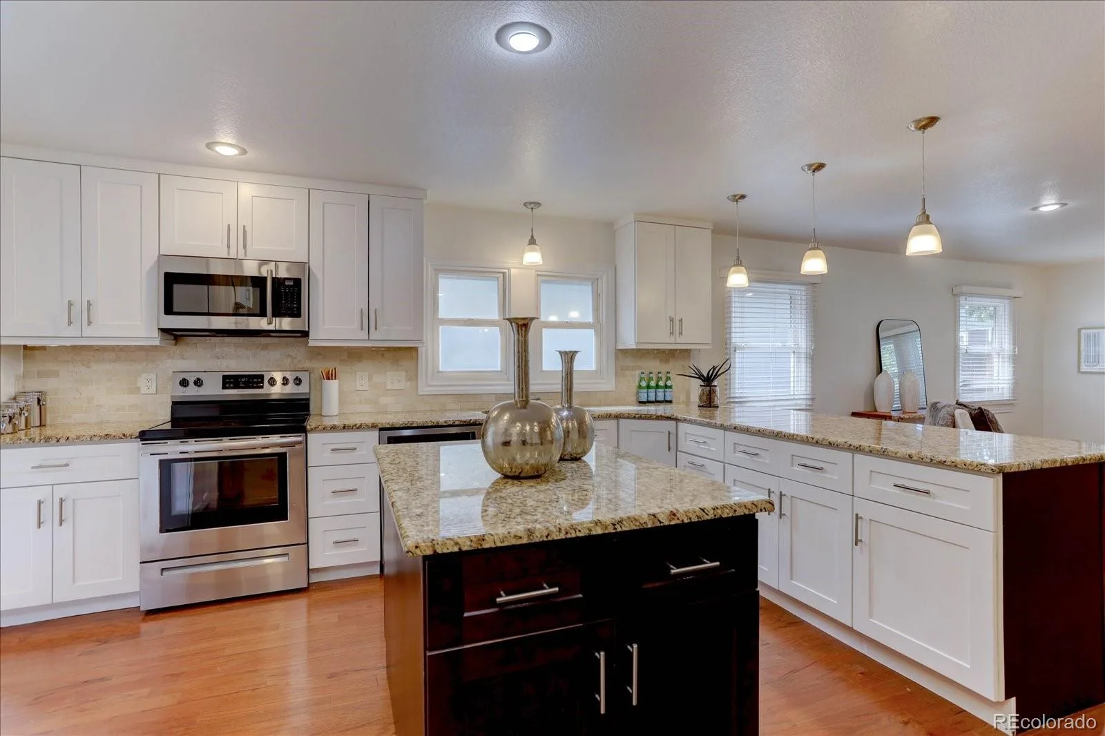 488 S Parfet Street Lakewood CO 80226 | MLS #REC9222728 10032026025342 1600 8