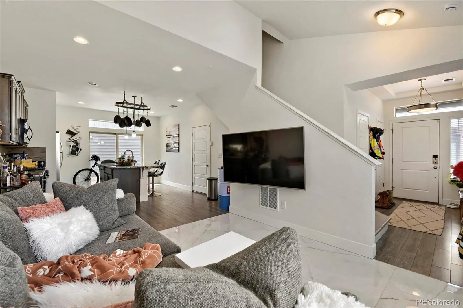 19118 E 54th Place Denver CO 80249 MLS #REC9223705 05192026010937 1600 3